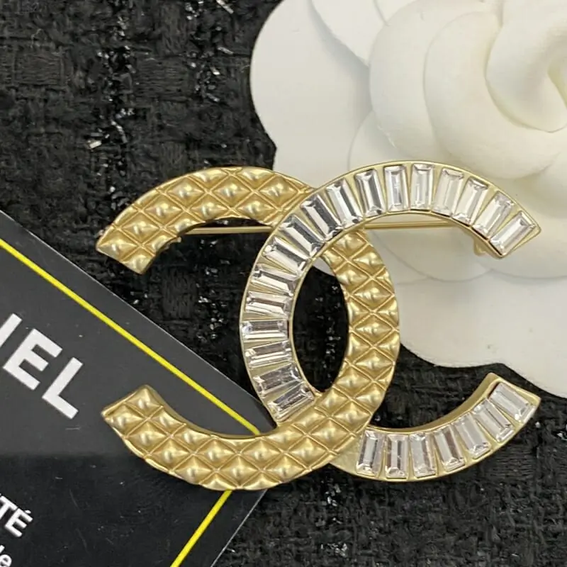 chanel brooches pour femme s_1205070